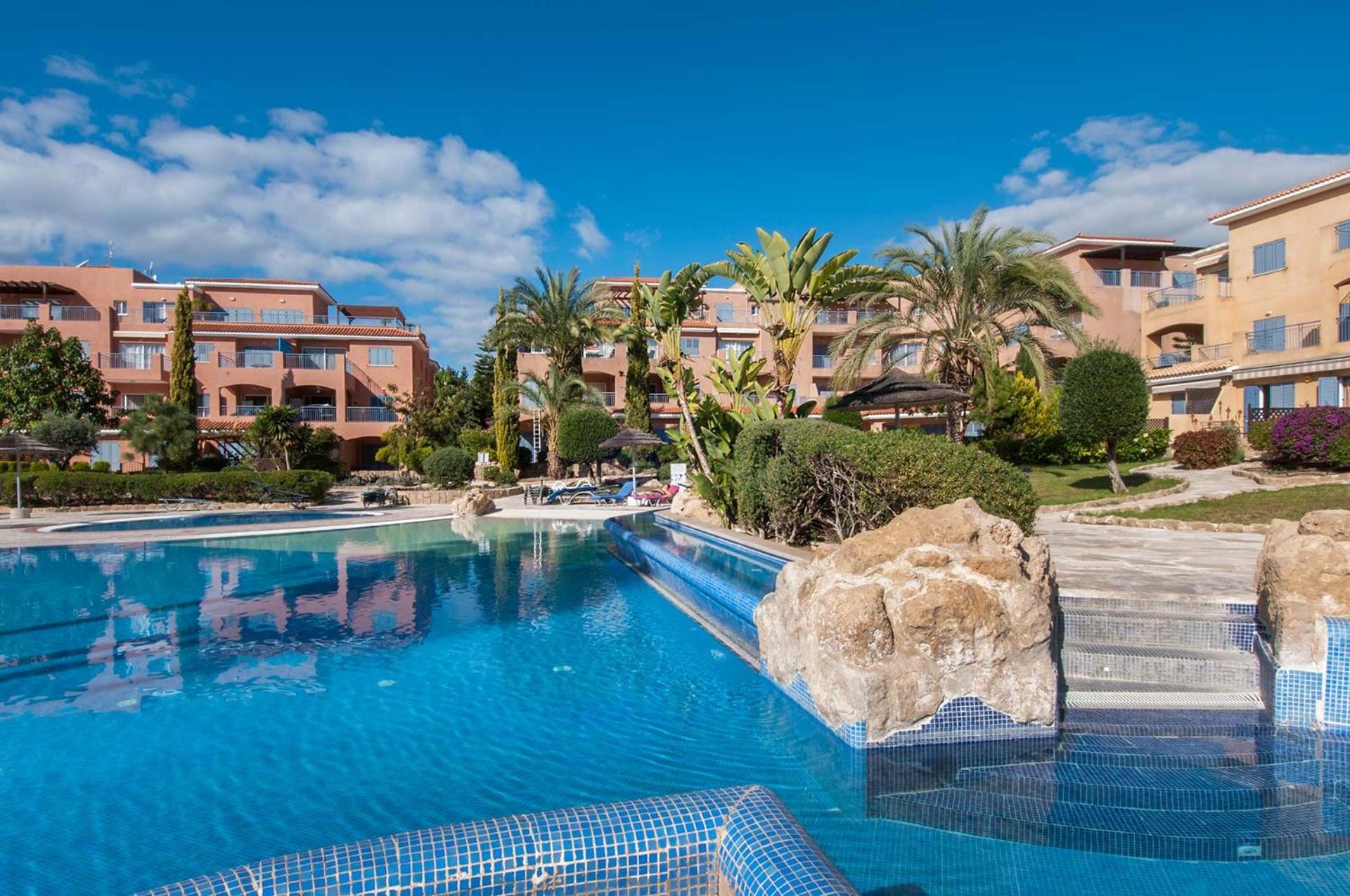 Stylish 1 Bedroom Apartment In Limnaria Gardens Pafos Quarto foto