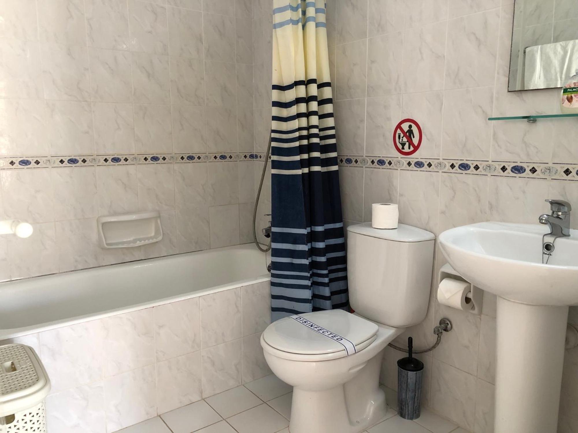 Stylish 1 Bedroom Apartment In Limnaria Gardens Pafos Exterior foto